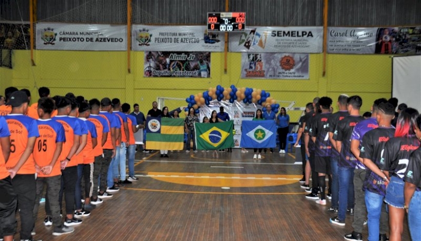 Torneio de basquete reúne mais de 500 atletas de vários países em